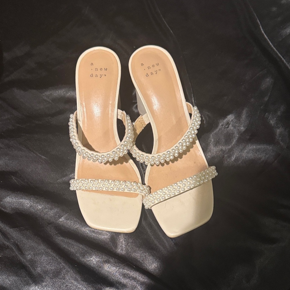 A new day heels literally worn once for pictures size 7